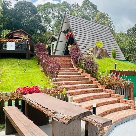 Rustcamps Glamping Resort Dataran Tinggi Genting Bagian luar foto