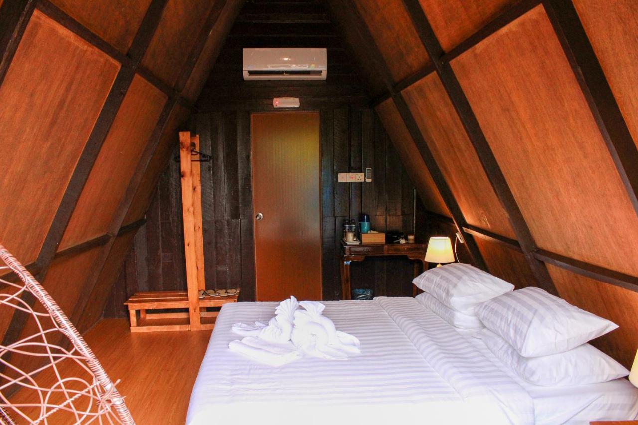 Rustcamps Glamping Resort Dataran Tinggi Genting Bagian luar foto