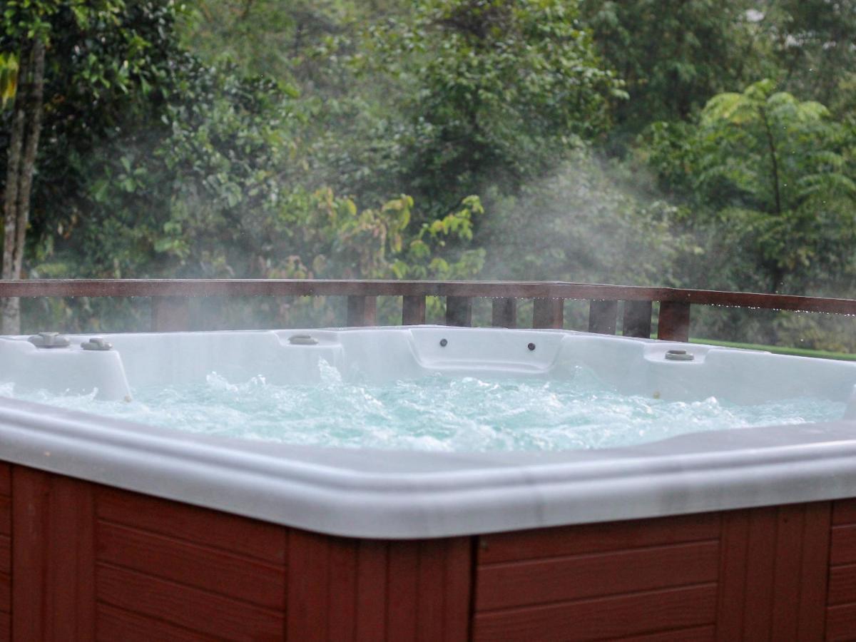 Rustcamps Glamping Resort Dataran Tinggi Genting Bagian luar foto