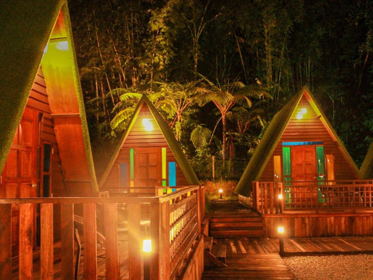 Rustcamps Glamping Resort Dataran Tinggi Genting Bagian luar foto
