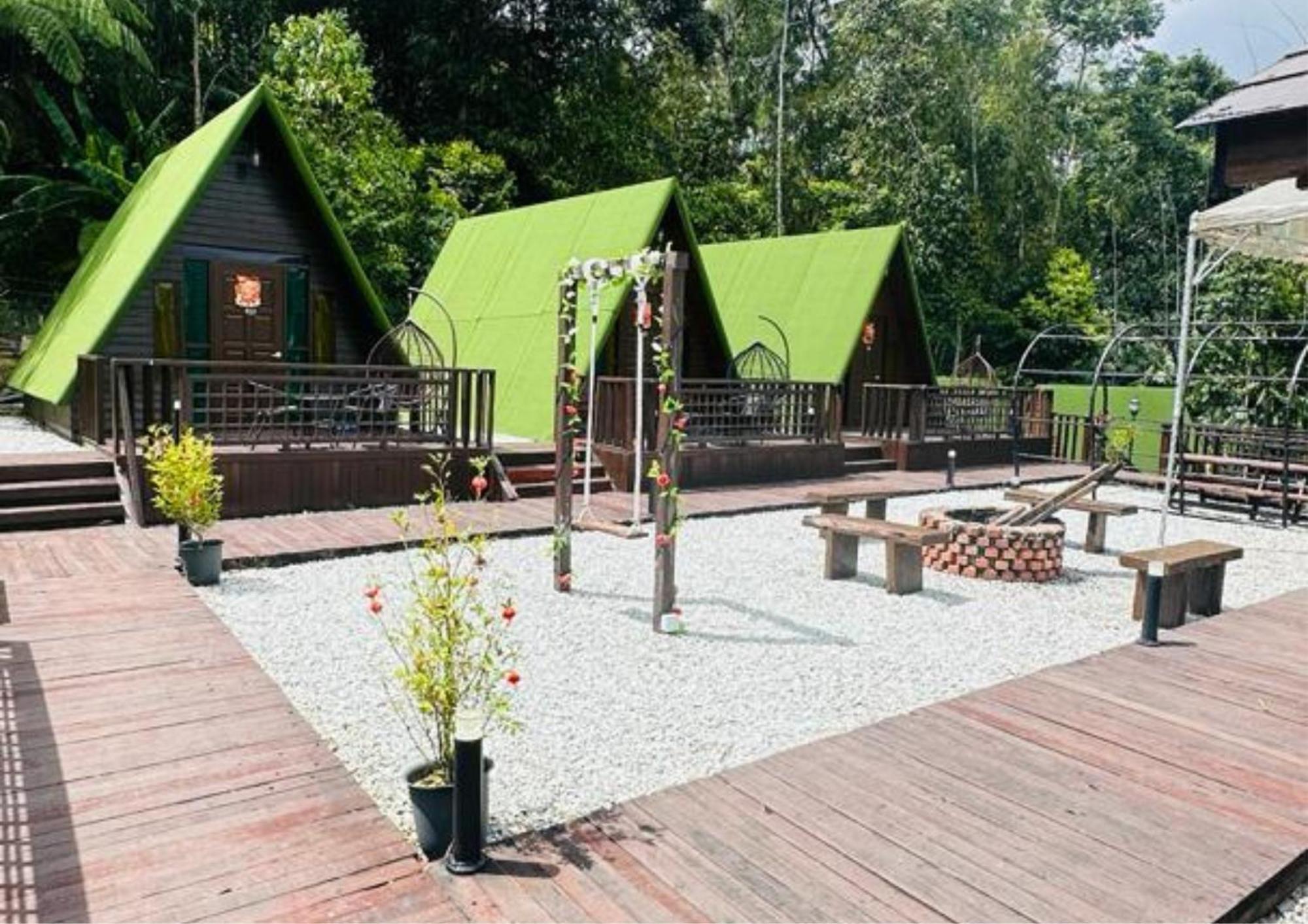 Rustcamps Glamping Resort Dataran Tinggi Genting Bagian luar foto