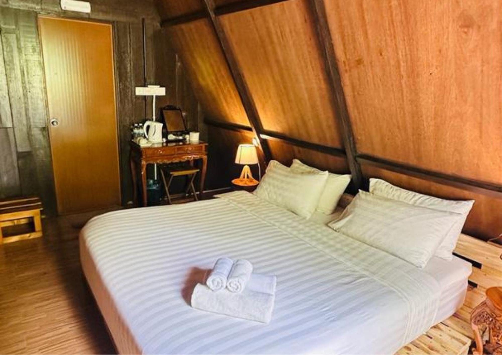 Rustcamps Glamping Resort Dataran Tinggi Genting Bagian luar foto